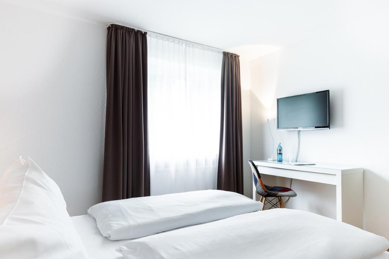 Haus Am Park - Ihr Gaestehaus In Velbert Ngoại thất bức ảnh