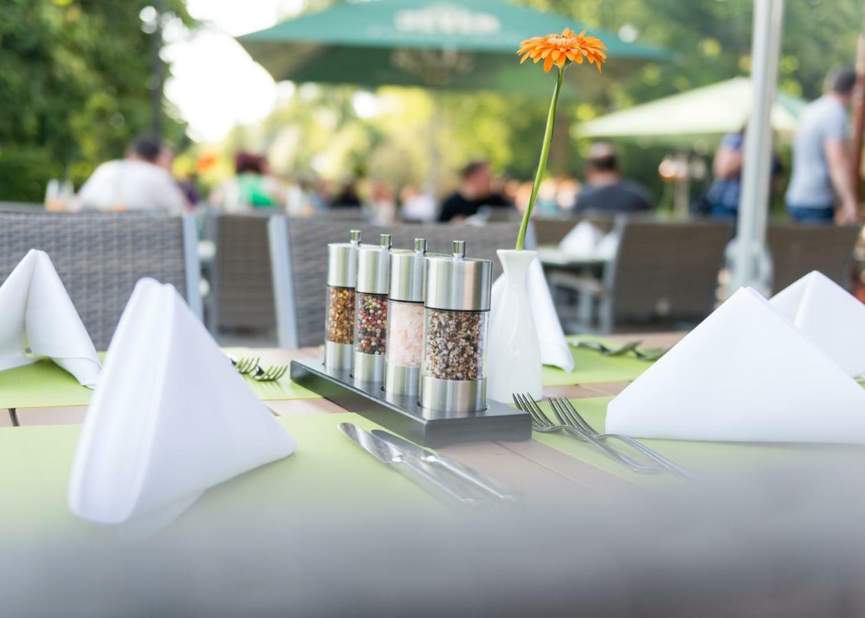Haus Am Park - Ihr Gaestehaus In Velbert Ngoại thất bức ảnh